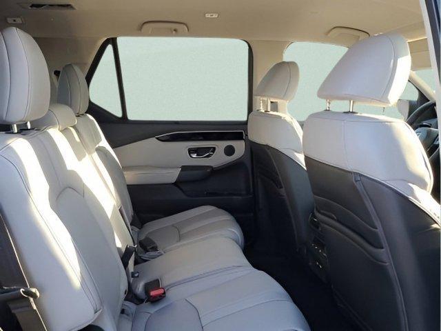 new 2025 Honda Pilot car, priced at $45,874