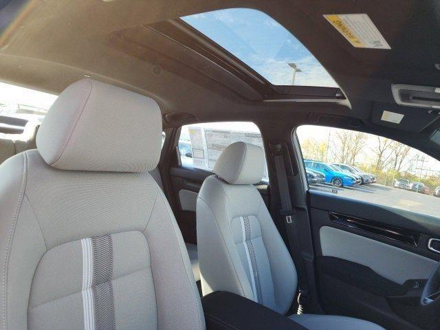 new 2025 Honda Civic Hybrid car, priced at $30,100