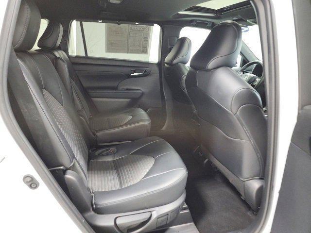 used 2023 Toyota Highlander car, priced at $39,284