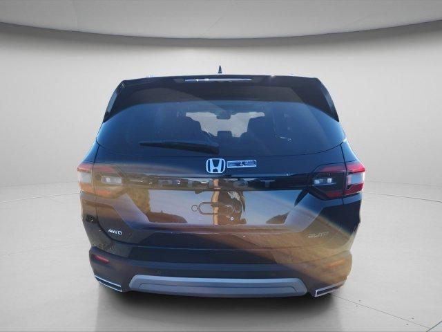 new 2025 Honda Pilot car, priced at $55,260