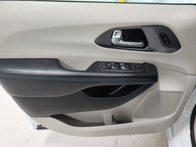 used 2021 Chrysler Pacifica car, priced at $20,380