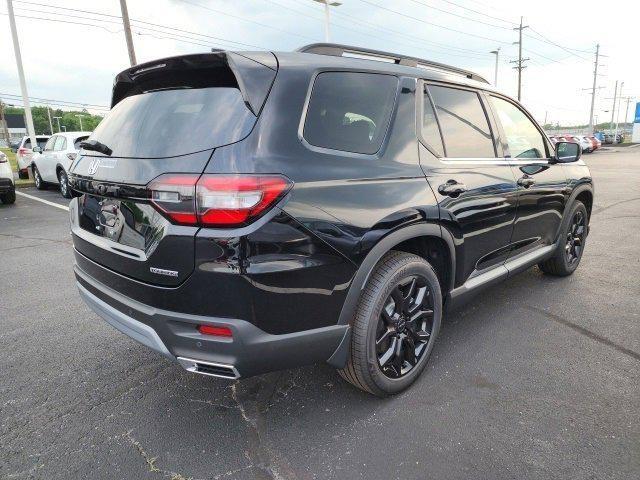 new 2025 Honda Pilot car, priced at $52,950