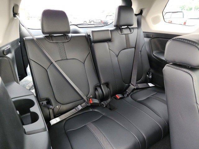 new 2025 Honda Pilot car, priced at $52,950