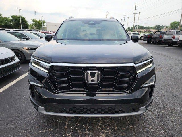 new 2025 Honda Pilot car, priced at $52,950