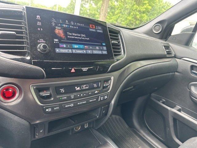used 2022 Honda Pilot car, priced at $29,989
