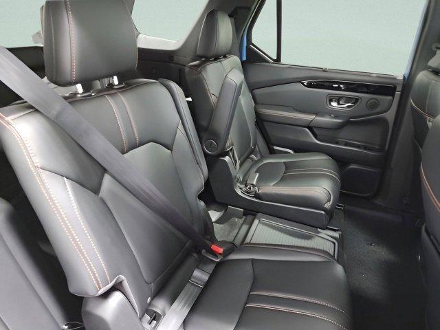 new 2025 Honda Pilot car, priced at $51,350