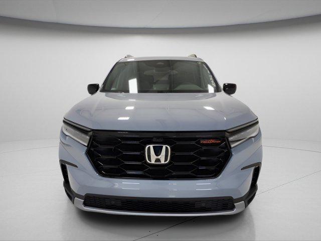 new 2025 Honda Pilot car, priced at $51,350