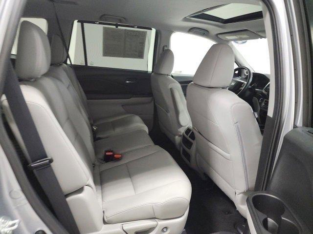 used 2022 Honda Pilot car, priced at $33,800