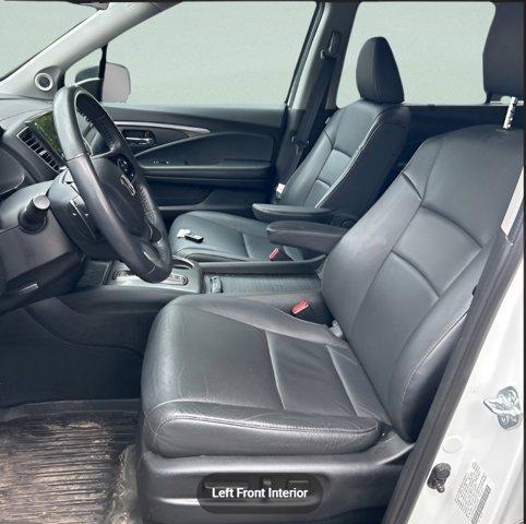 used 2022 Honda Pilot car, priced at $30,989