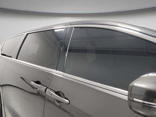 used 2022 Chrysler Pacifica Hybrid car, priced at $18,432