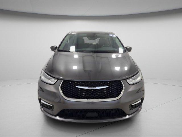 used 2022 Chrysler Pacifica Hybrid car, priced at $18,432