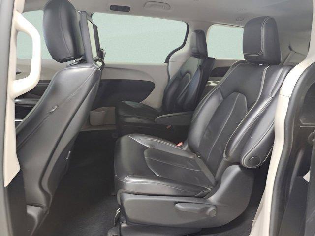 used 2022 Chrysler Pacifica Hybrid car, priced at $18,432