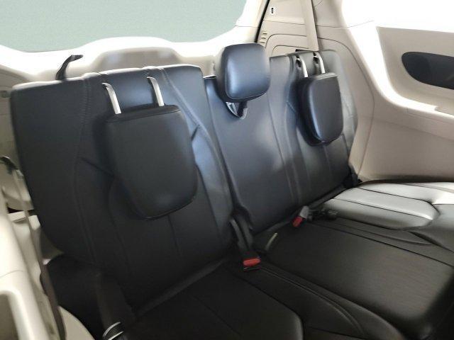 used 2022 Chrysler Pacifica Hybrid car, priced at $18,432