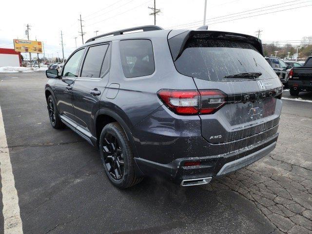 new 2025 Honda Pilot car, priced at $53,195