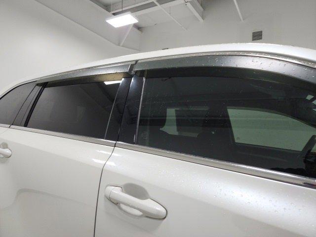 used 2019 Toyota Highlander car, priced at $19,394