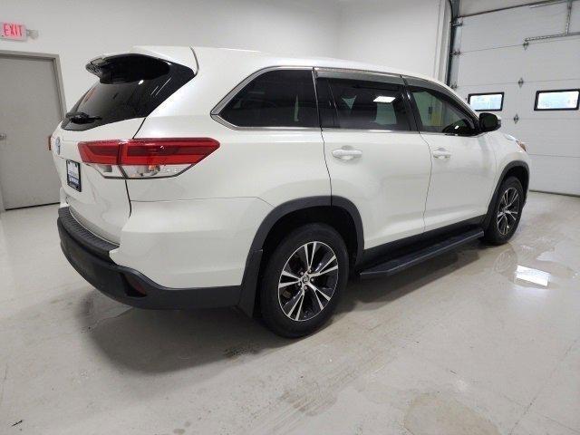 used 2019 Toyota Highlander car, priced at $19,394