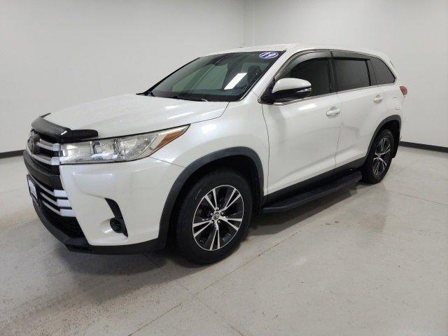 used 2019 Toyota Highlander car, priced at $19,394