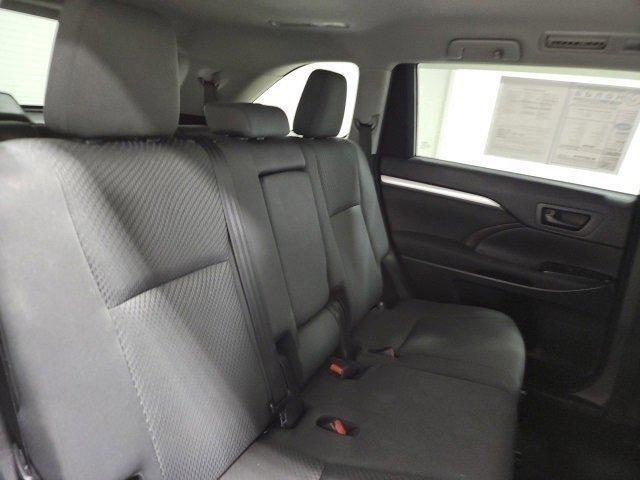 used 2019 Toyota Highlander car, priced at $19,394