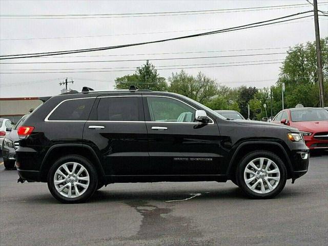 used 2017 Jeep Grand Cherokee car, priced at $16,986