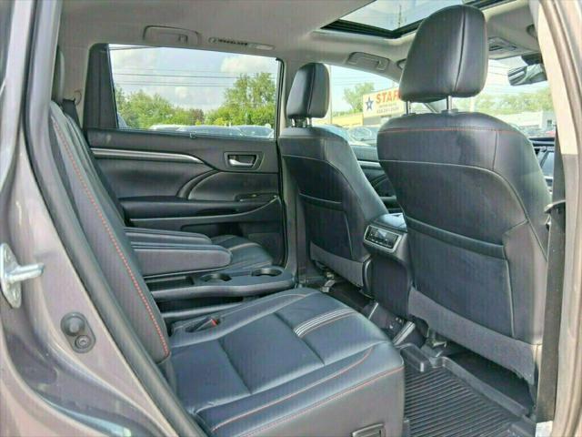 used 2019 Toyota Highlander car, priced at $24,500