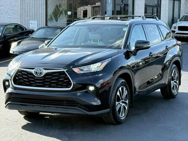 used 2020 Toyota Highlander Hybrid car, priced at $35,985