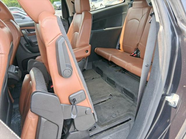 used 2015 Chevrolet Traverse car, priced at $7,777