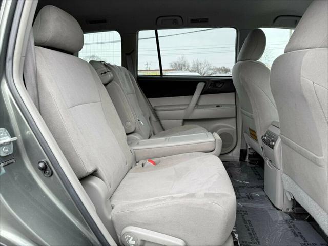 used 2013 Toyota Highlander car, priced at $13,983