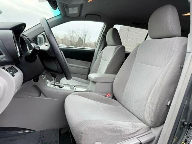 used 2013 Toyota Highlander car, priced at $13,983