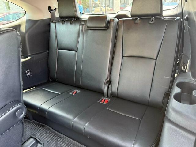 used 2021 Toyota Highlander car, priced at $39,799