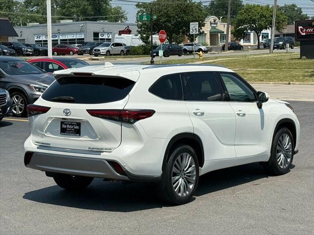 used 2021 Toyota Highlander car, priced at $39,799