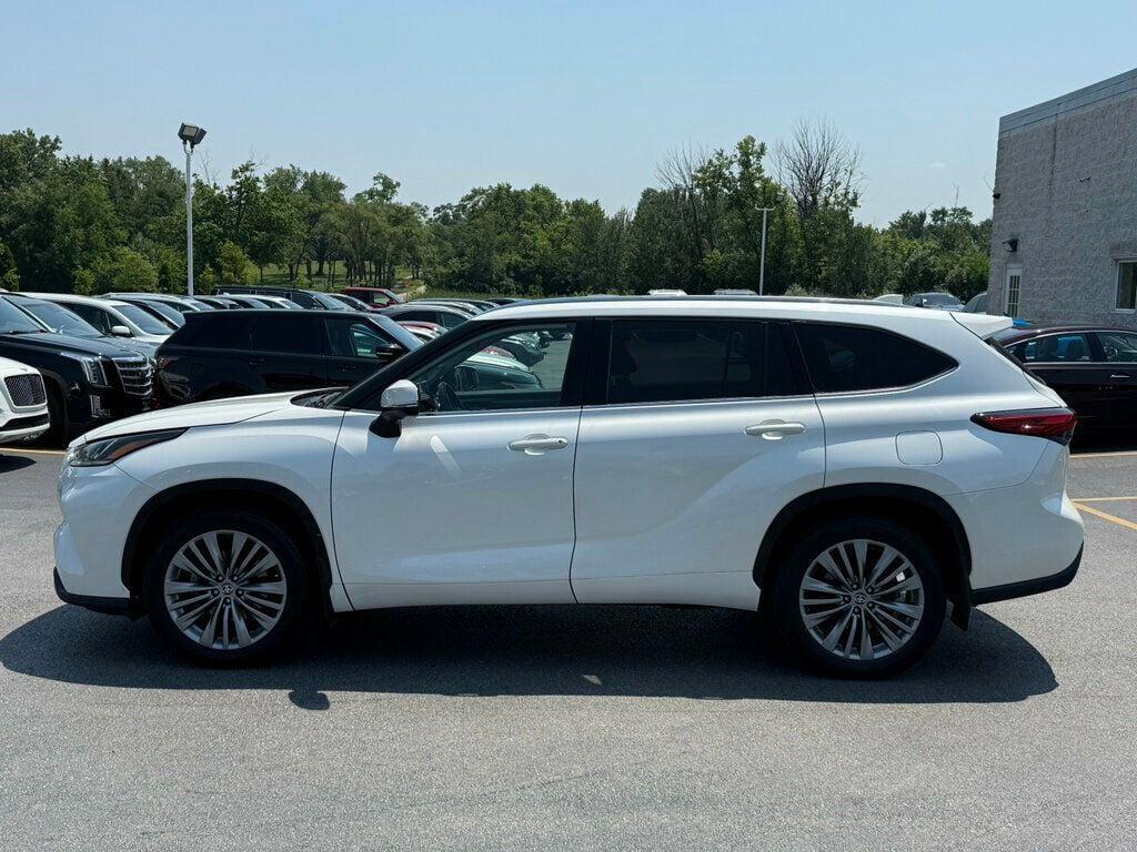 used 2021 Toyota Highlander car, priced at $38,988