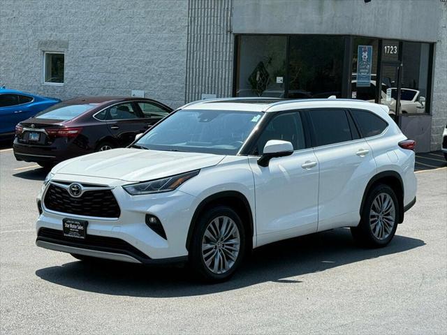 used 2021 Toyota Highlander car, priced at $39,799