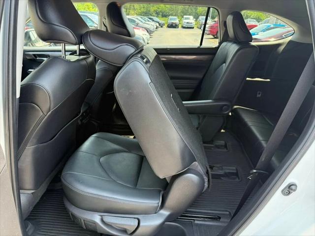 used 2021 Toyota Highlander car, priced at $39,799