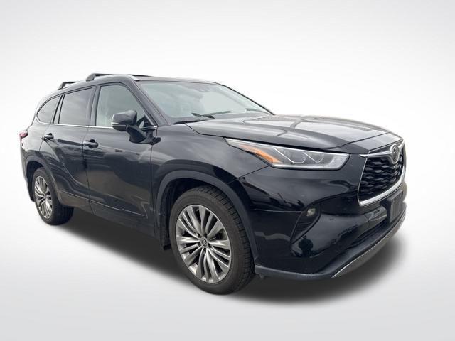 used 2023 Toyota Highlander car, priced at $42,495