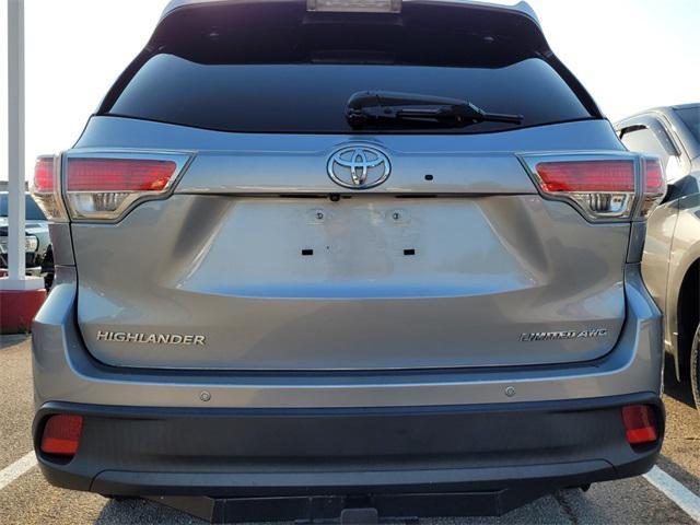 used 2016 Toyota Highlander car