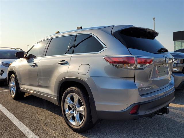 used 2016 Toyota Highlander car