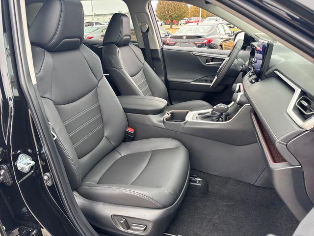 new 2025 Toyota RAV4 car, priced at $40,274