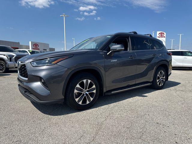 used 2021 Toyota Highlander Hybrid car, priced at $35,495
