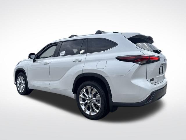 new 2026 Toyota Highlander car, priced at $54,074
