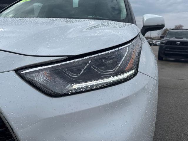 new 2026 Toyota Highlander car, priced at $54,074