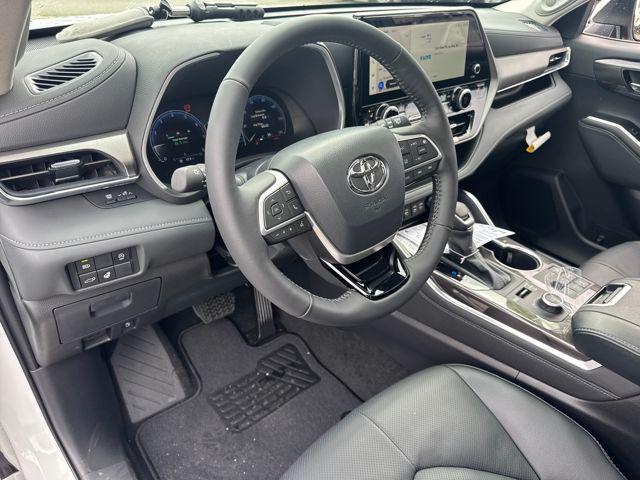 new 2026 Toyota Highlander car, priced at $54,074