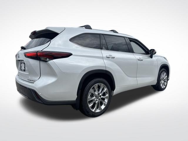 new 2026 Toyota Highlander car, priced at $54,074