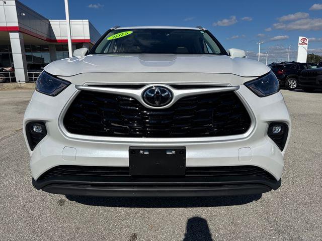 used 2025 Toyota Highlander car, priced at $46,995