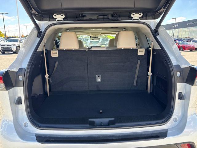 used 2025 Toyota Highlander car, priced at $46,995
