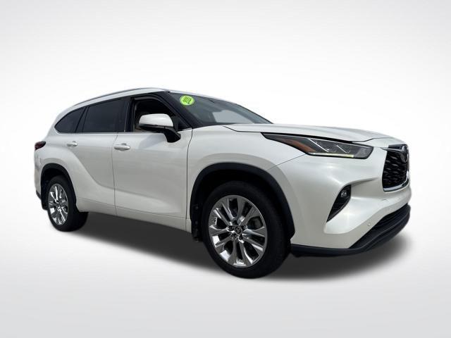 used 2020 Toyota Highlander car, priced at $29,995