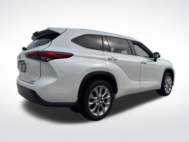 used 2020 Toyota Highlander car, priced at $29,995