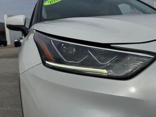used 2020 Toyota Highlander car, priced at $29,995
