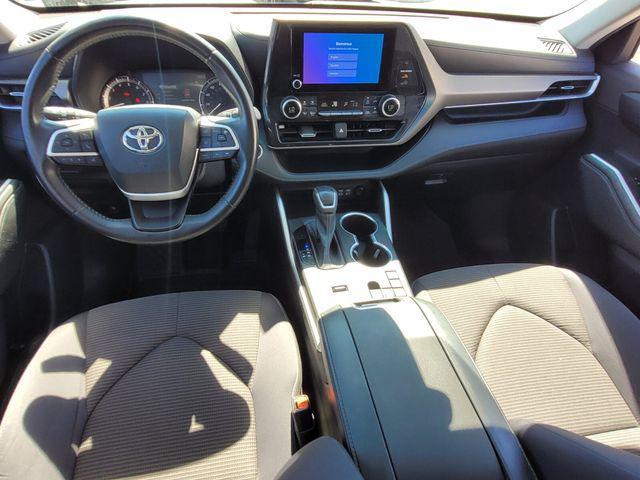 used 2023 Toyota Highlander car, priced at $32,995