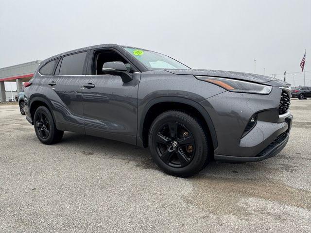 used 2023 Toyota Highlander car, priced at $32,995