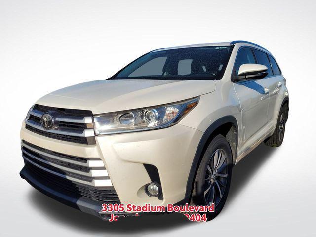 used 2017 Toyota Highlander car, priced at $23,495